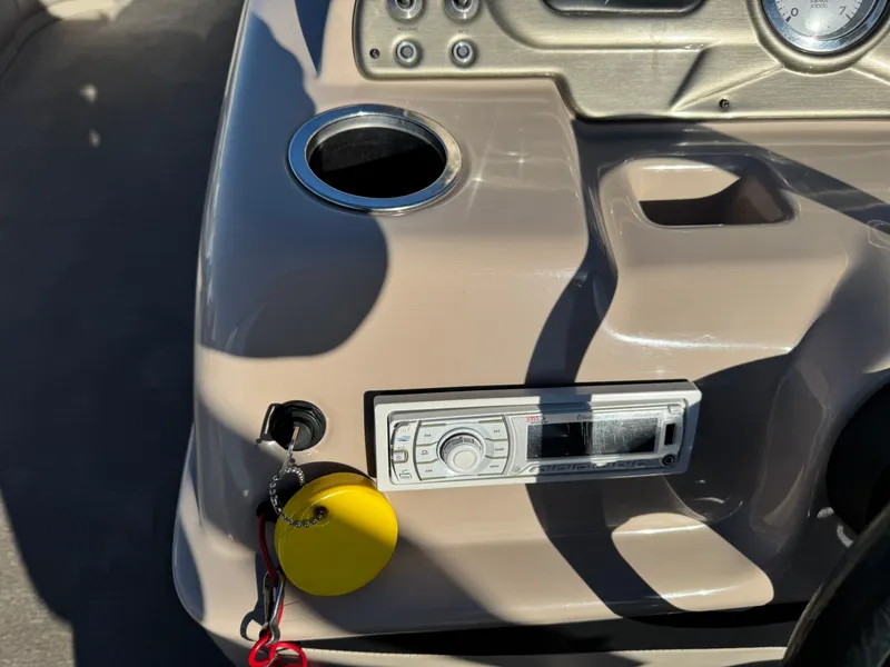 Slide: The Image of SunChaser Oasis 820 Pontoon 2012 - 21