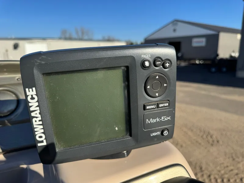 Slide: The Image of SunChaser Oasis 820 Pontoon 2012 - 22