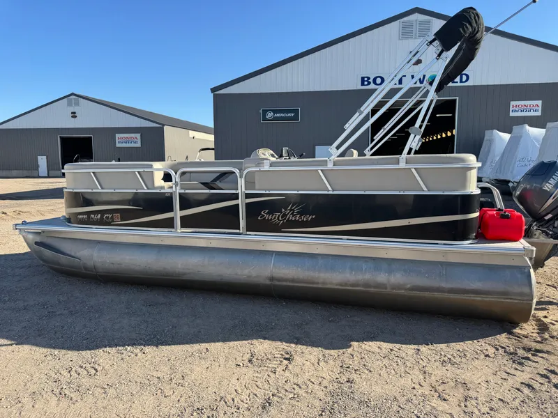 Slide: The Image of SunChaser Oasis 820 Pontoon 2012 - 40