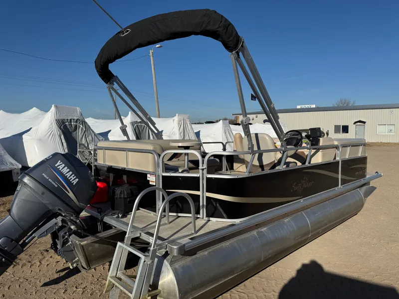 Slide: The Image of SunChaser Oasis 820 Pontoon 2012 - 43