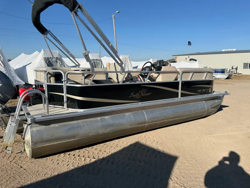 Slide: The Image of SunChaser Oasis 820 Pontoon 2012 - 44