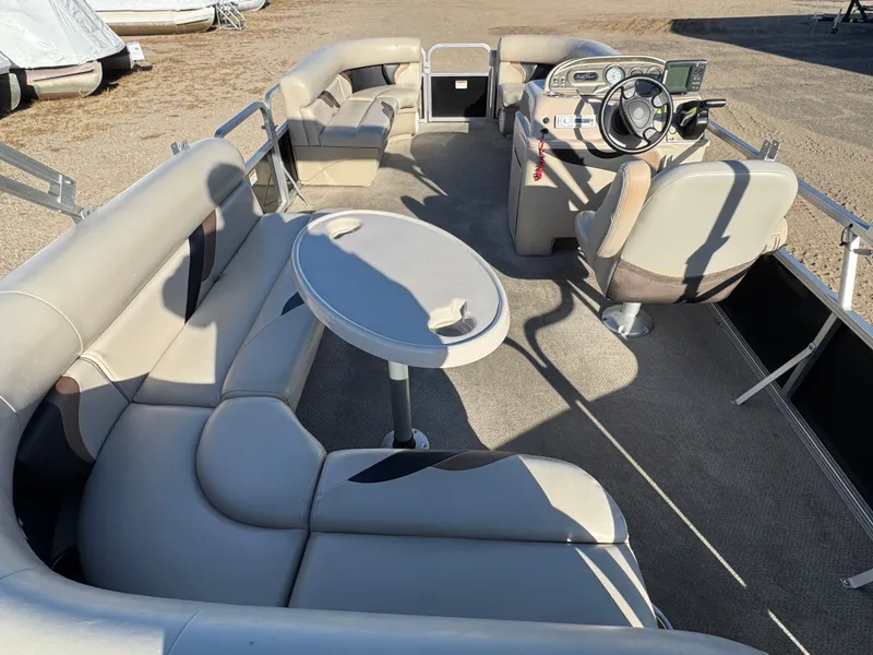 Slide: The Image of SunChaser Oasis 820 Pontoon 2012 - 5