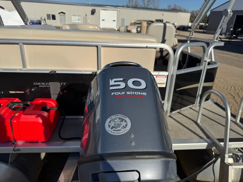 Slide: The Image of SunChaser Oasis 820 Pontoon 2012 - 52