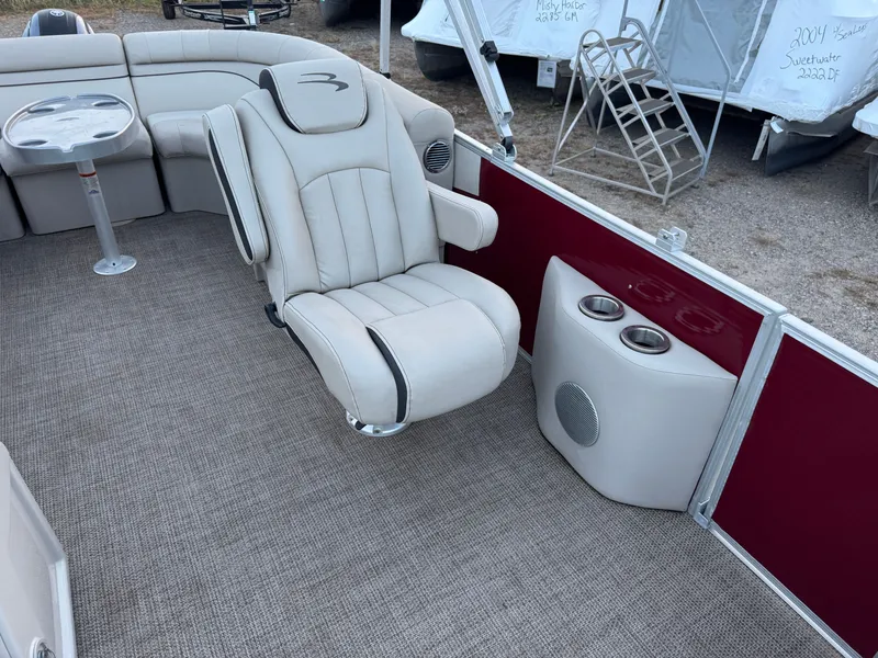 Slide: The Image of Bennington 21 SX Pontoon 2019 - 26