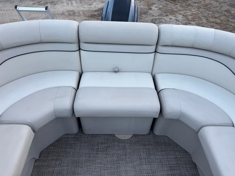 Slide: The Image of Bennington 21 SX Pontoon 2019 - 32