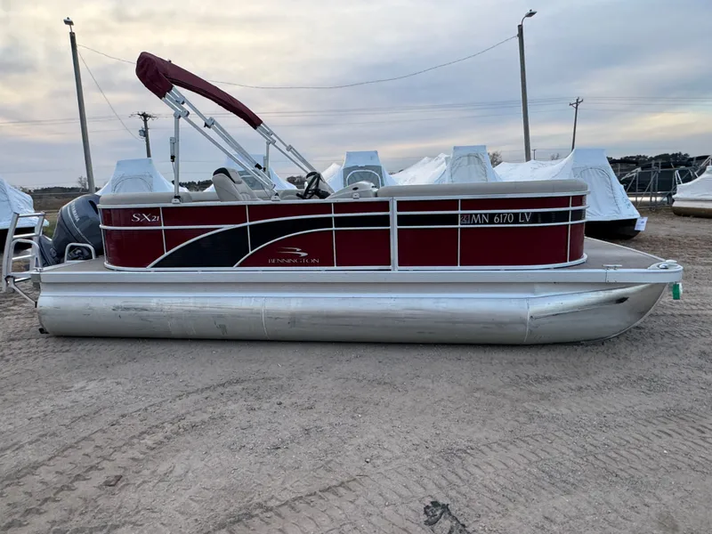 Slide: The Image of Bennington 21 SX Pontoon 2019 - 35