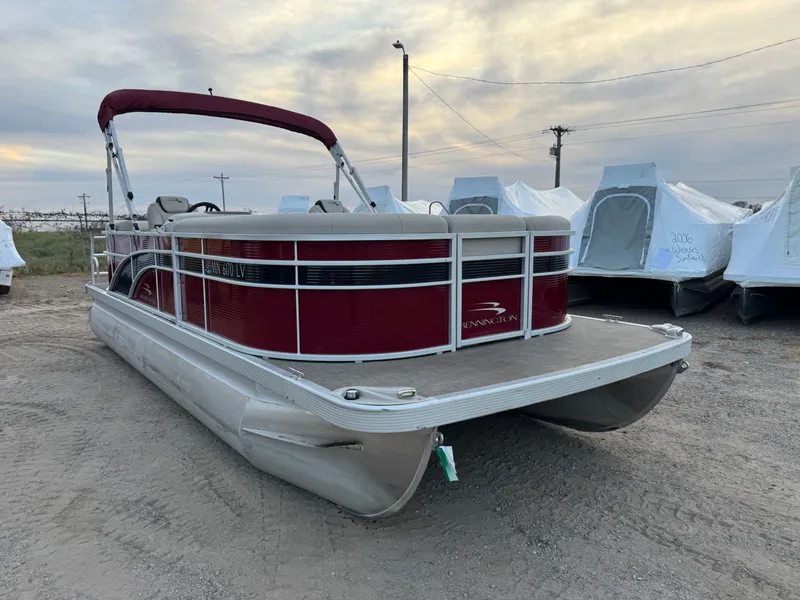 Slide: The Image of Bennington 21 SX Pontoon 2019 - 39