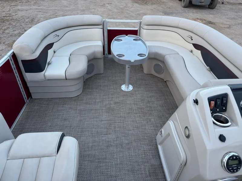 Slide: The Image of Bennington 21 SX Pontoon 2019 - 4