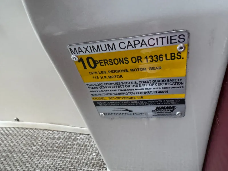 Slide: The Image of Bennington 21 SX Pontoon 2019 - 52