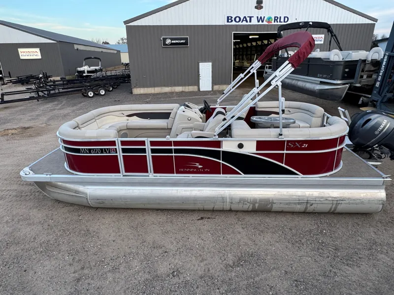 Slide: The Image of Bennington 21 SX Pontoon 2019 - 6