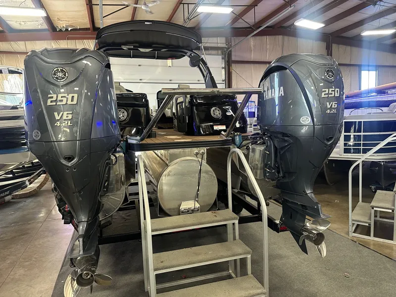 Slide: The Image of Manitou LX 23 Rear Facing X-treme Windshield (RFXW) Duel 2024 - 2