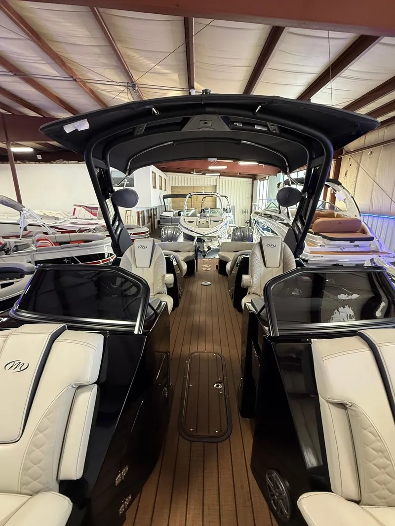 Slide: The Image of Manitou LX 23 Rear Facing X-treme Windshield (RFXW) Duel 2024 - 26