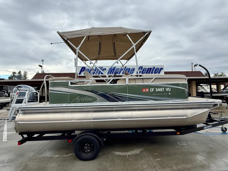 Slide: The Image of Avalon GS Cruise II 19' w/ Yamaha 90HP Fourstroke! 2022 - 1