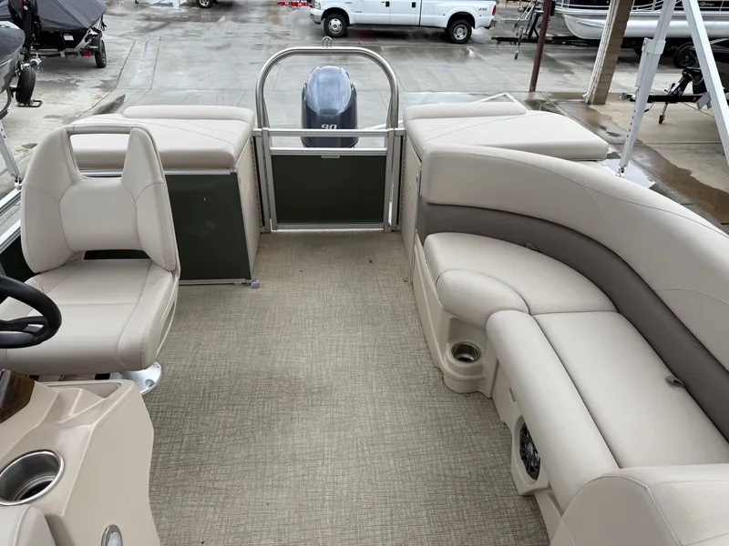 Slide: The Image of Avalon GS Cruise II 19' w/ Yamaha 90HP Fourstroke! 2022 - 15