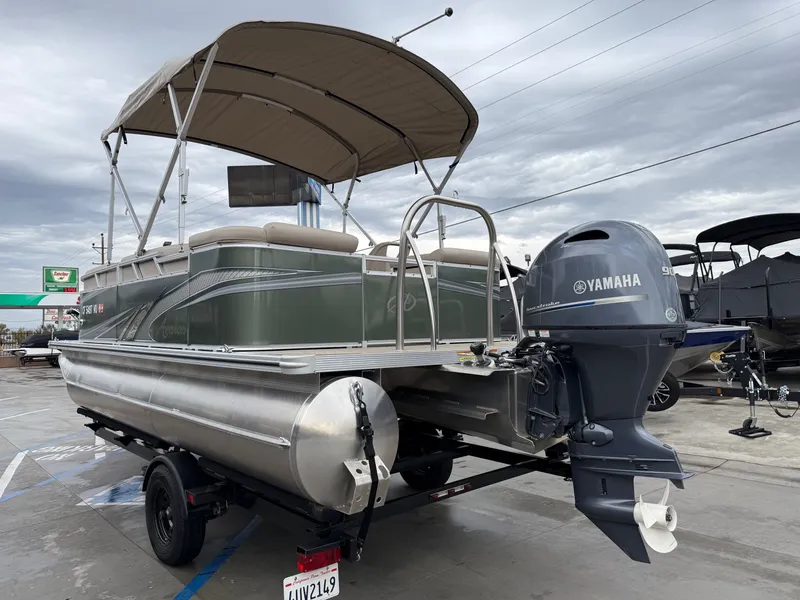 Slide: The Image of Avalon GS Cruise II 19' w/ Yamaha 90HP Fourstroke! 2022 - 5