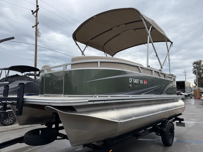 Slide: The Image of Avalon GS Cruise II 19' w/ Yamaha 90HP Fourstroke! 2022 - 6