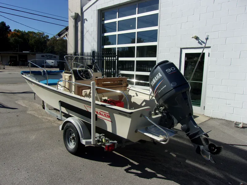 Slide: The Image of Boston Whaler 17 Montauk 1991 - 3