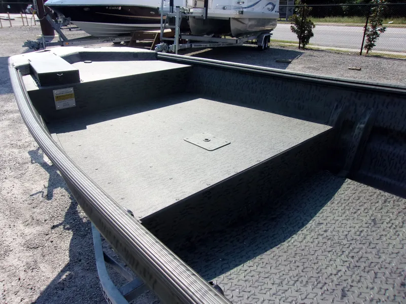 Slide: The Image of War Eagle 648LDV 2026 - 8