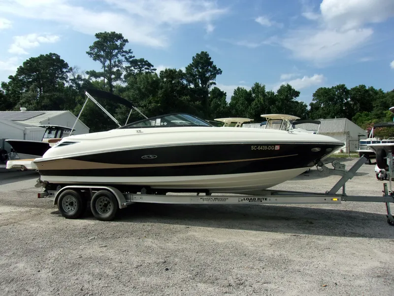 Slide: The Image of Sea Ray SDX 240 2017 - 16