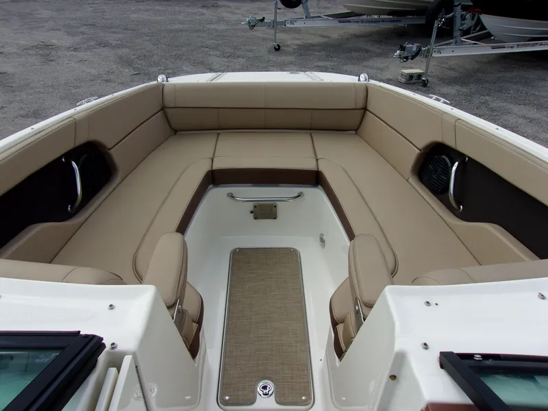 Slide: The Image of Sea Ray SDX 240 2017 - 9