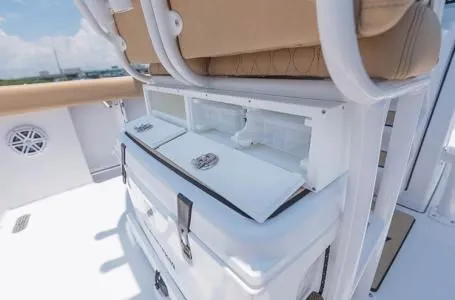 Slide: The Image of Sportsman Heritage 241 Center Console 2019 - 16