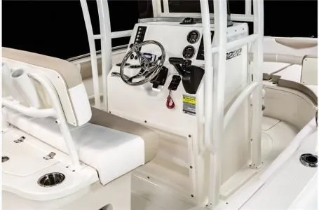 Slide: The Image of Robalo R222 Center Console 2021 - 16