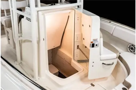 Slide: The Image of Robalo R222 Center Console 2021 - 4