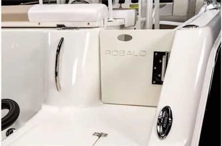 Slide: The Image of Robalo R222 Center Console 2021 - 9
