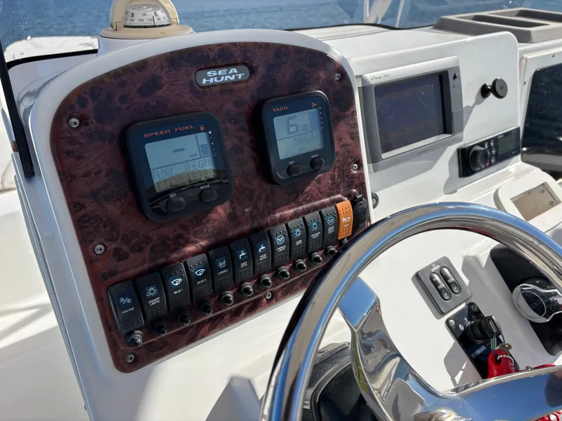 Slide: The Image of Sea Hunt Edge 24 2012 - 29