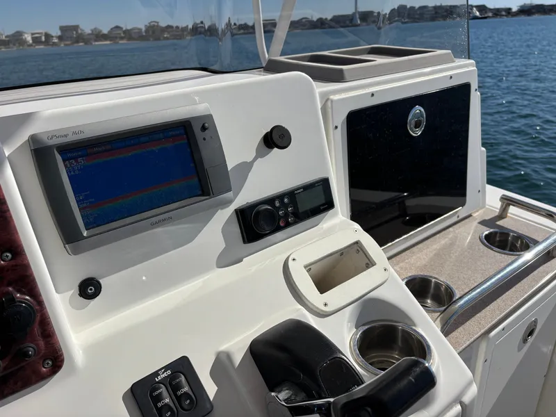 Slide: The Image of Sea Hunt Edge 24 2012 - 30