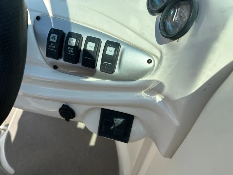 Slide: The Image of Monterey 268SS Super Sport 2004 - 23