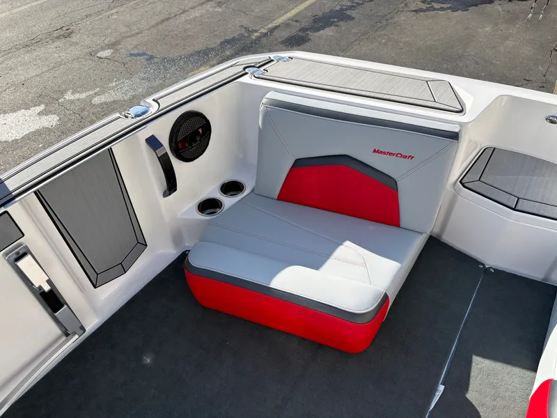 Slide: The Image of MasterCraft ProStar 2025 - 10