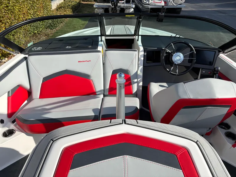 Slide: The Image of MasterCraft ProStar 2025 - 9