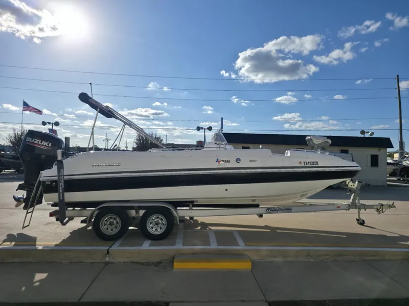 Slide: The Image of Hurricane SS231CC 2017 - 3