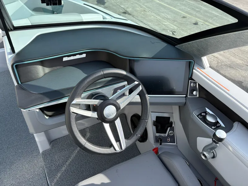 Slide: The Image of MasterCraft XT22 2025 - 13