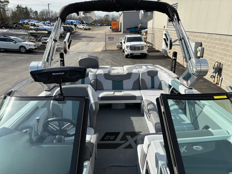 Slide: The Image of MasterCraft XT22 2025 - 20