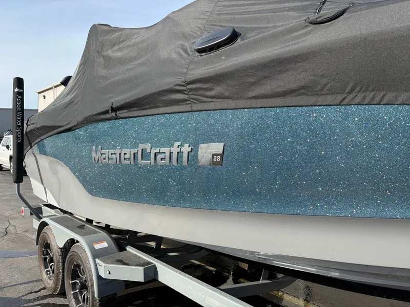 Slide: The Image of MasterCraft XT22 2025 - 3