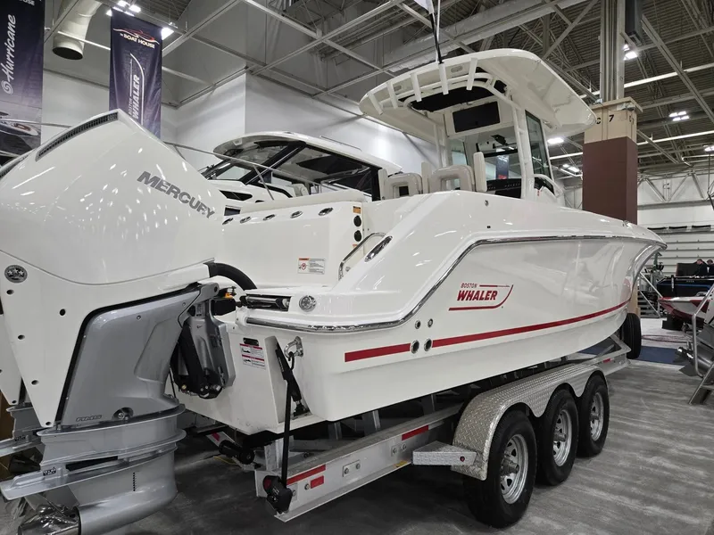Slide: The Image of Boston Whaler 280 Outrage 2026 - 8