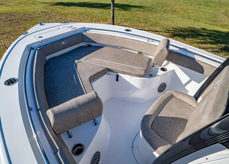 Slide: The Image of Sea Hunt Ultra 219 2026 - 23