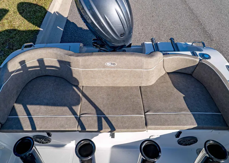 Slide: The Image of Sea Hunt Ultra 219 2026 - 5