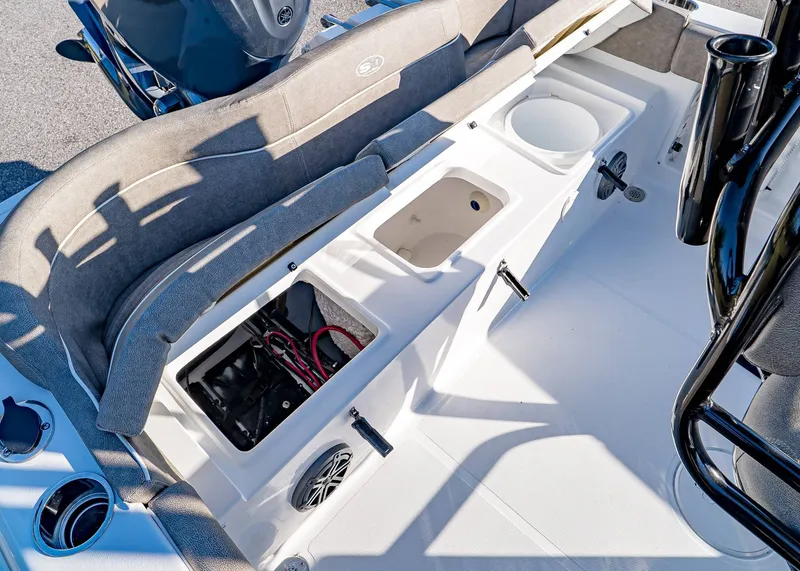 Slide: The Image of Sea Hunt Ultra 219 2026 - 8