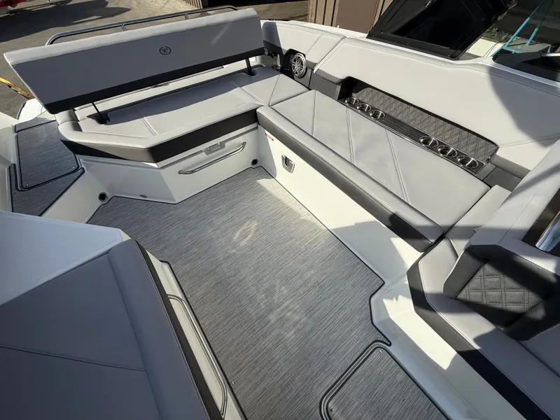 Slide: The Image of Cobalt R8 2026 - 851