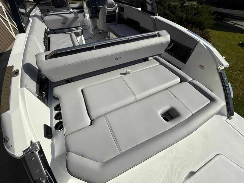 Slide: The Image of Cobalt R8 2026 - 761