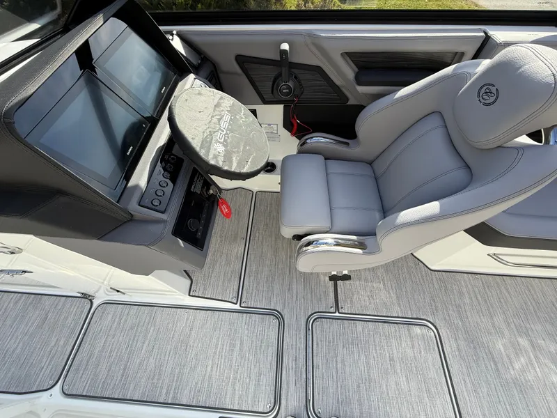 Slide: The Image of Cobalt R8 2026 - 776