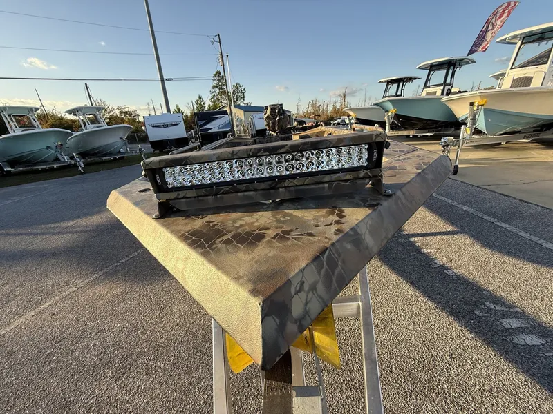 Slide: The Image of Excel 1754 Shallow Water F4 Pro 2026 - 12