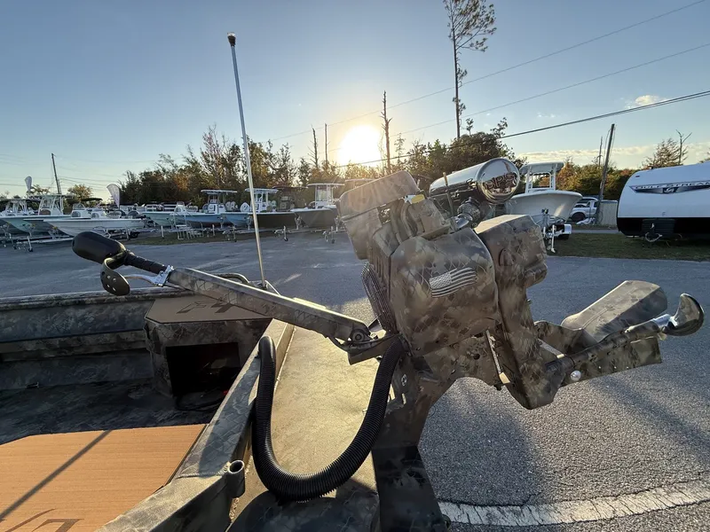 Slide: The Image of Excel 1754 Shallow Water F4 Pro 2026 - 5