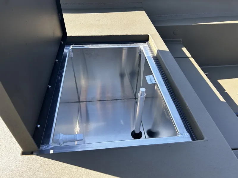 Slide: The Image of Thor Fish Hammer 1754 LIVEWELL MODEL 2026 - 11