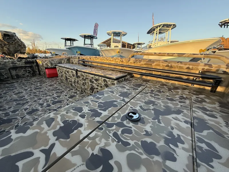 Slide: The Image of Excel 1754 Shallow Water F4 Pro 2026 - 7