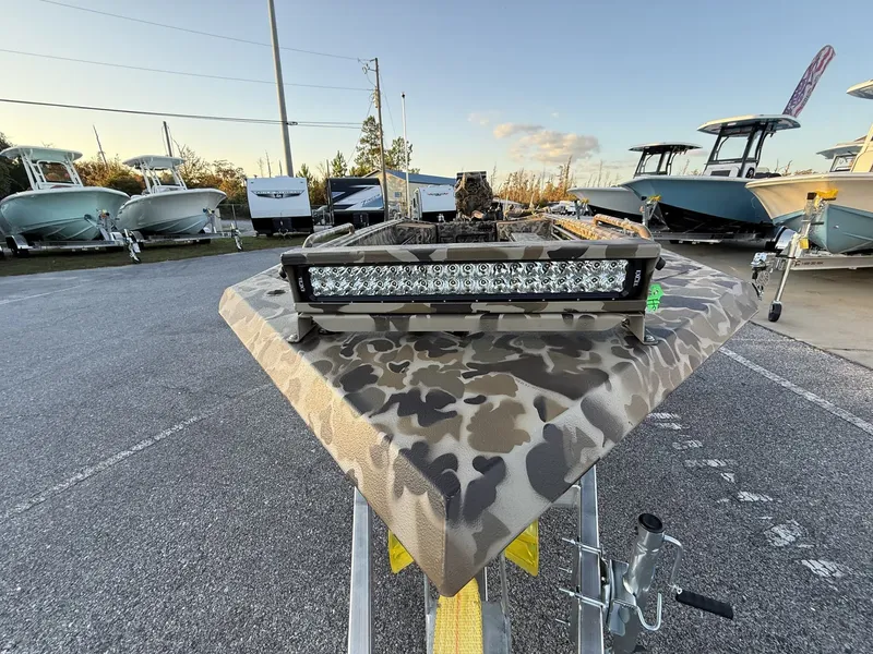 Slide: The Image of Excel 1754 Shallow Water F4 Pro 2026 - 8