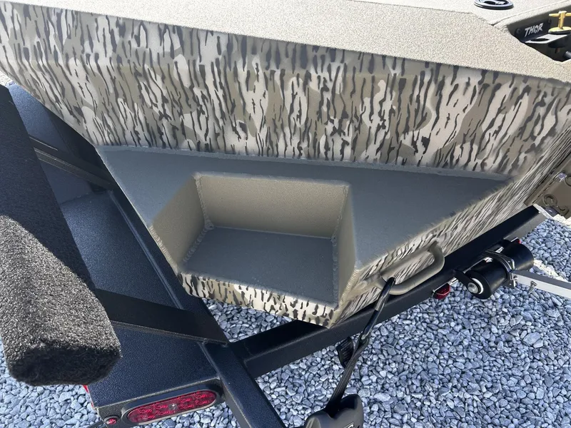 Slide: The Image of Thor Fish Hammer 1754 LIVEWELL MODEL 2026 - 10